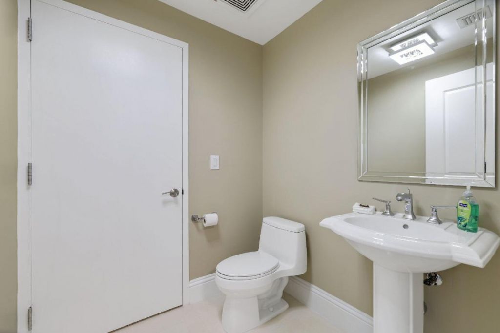1063 Hillsboro Mile, Unit 404, Hillsboro Beach, FL 33062 Photo