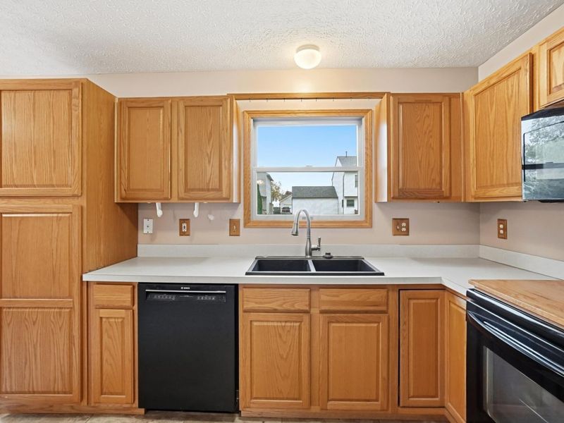 376 Galloway Ridge Drive, Galloway, OH 43119 Photo 11