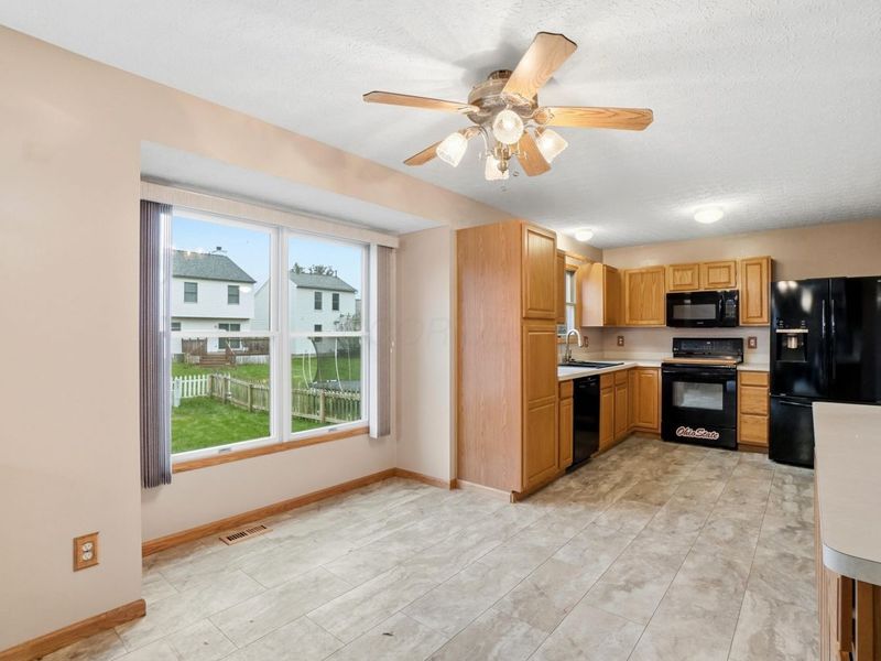 376 Galloway Ridge Drive, Galloway, OH 43119 Photo 13