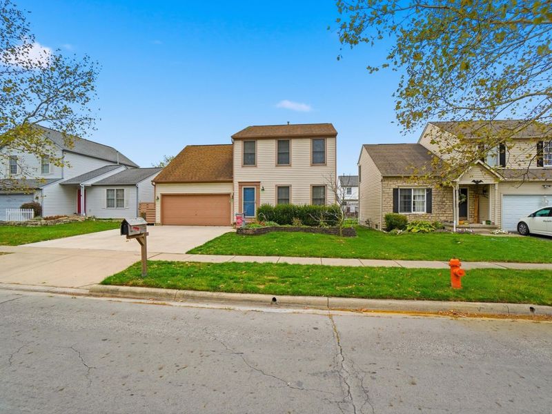 376 Galloway Ridge Drive, Galloway, OH 43119 Photo 2