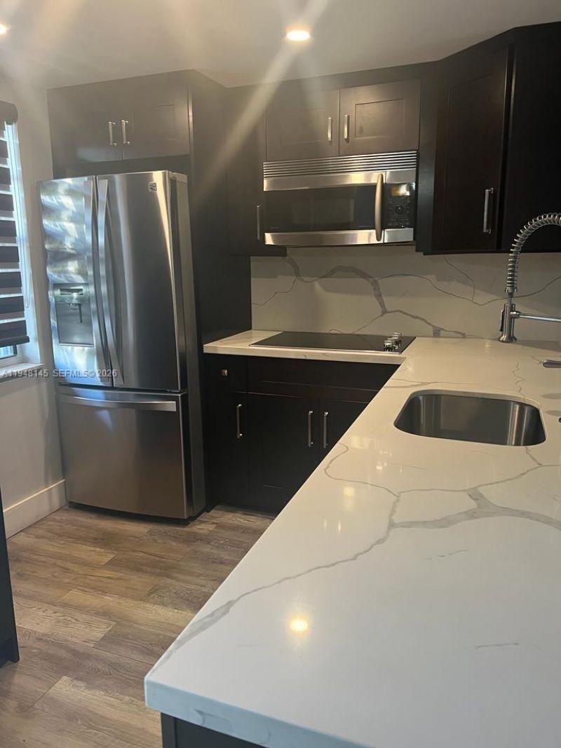 9440 Fontainebleau Blvd , Unit 213, Miami, FL 33172 Photo