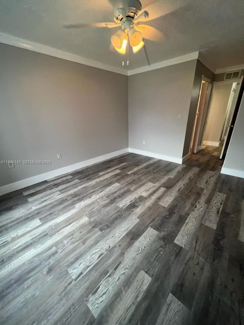 9440 Fontainebleau Blvd , Unit 213, Miami, FL 33172 Photo