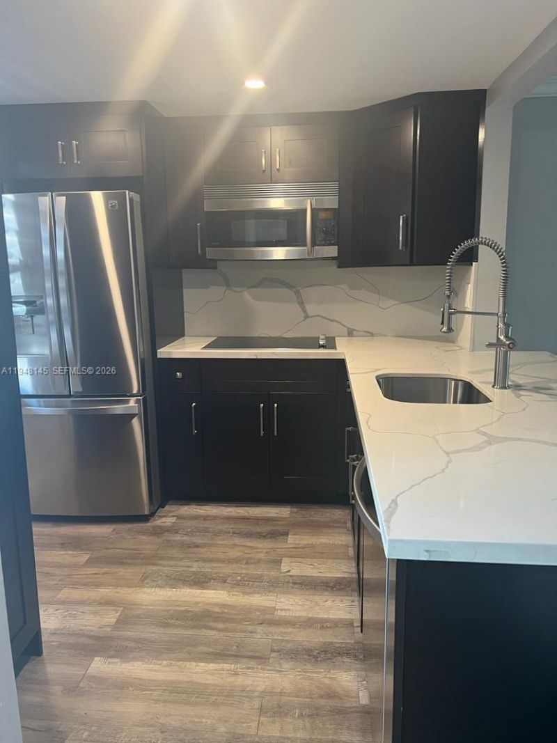 9440 Fontainebleau Blvd , Unit 213, Miami, FL 33172 Photo