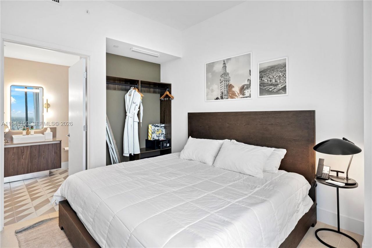 159 NE 6th St, Unit 5113, Miami, FL 33132 Photo