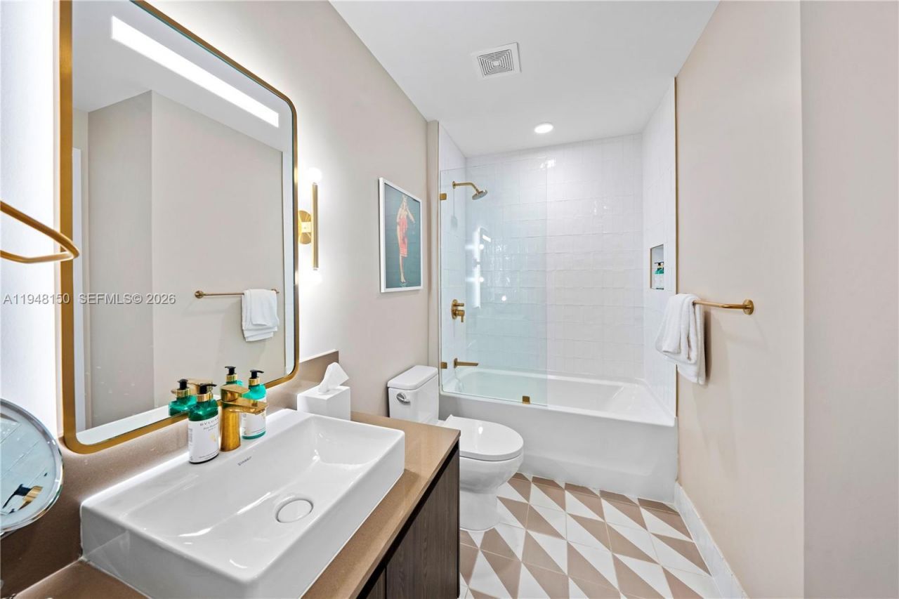159 NE 6th St, Unit 5113, Miami, FL 33132 Photo