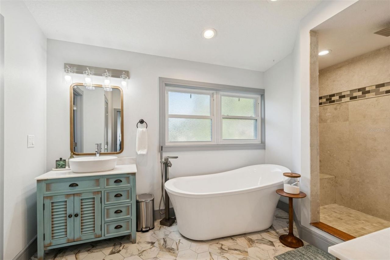 292 Sunlit Cove Drive Ne, Saint Petersburg, FL 33702 Photo