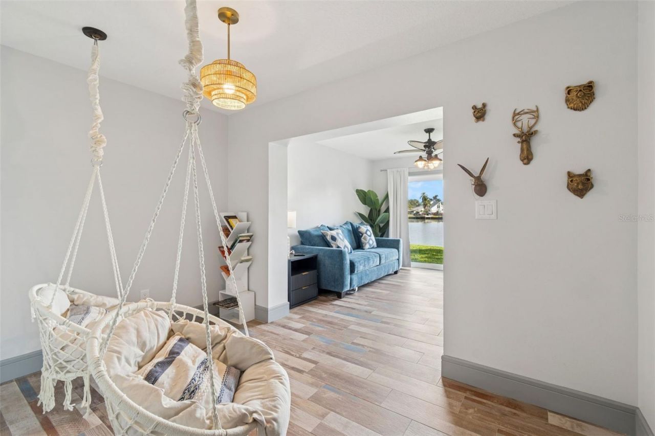 292 Sunlit Cove Drive Ne, Saint Petersburg, FL 33702 Photo