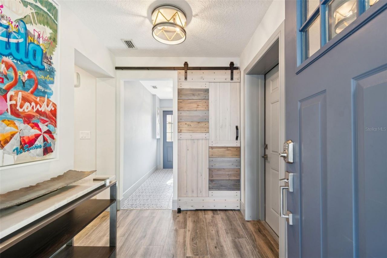 292 Sunlit Cove Drive Ne, Saint Petersburg, FL 33702 Photo