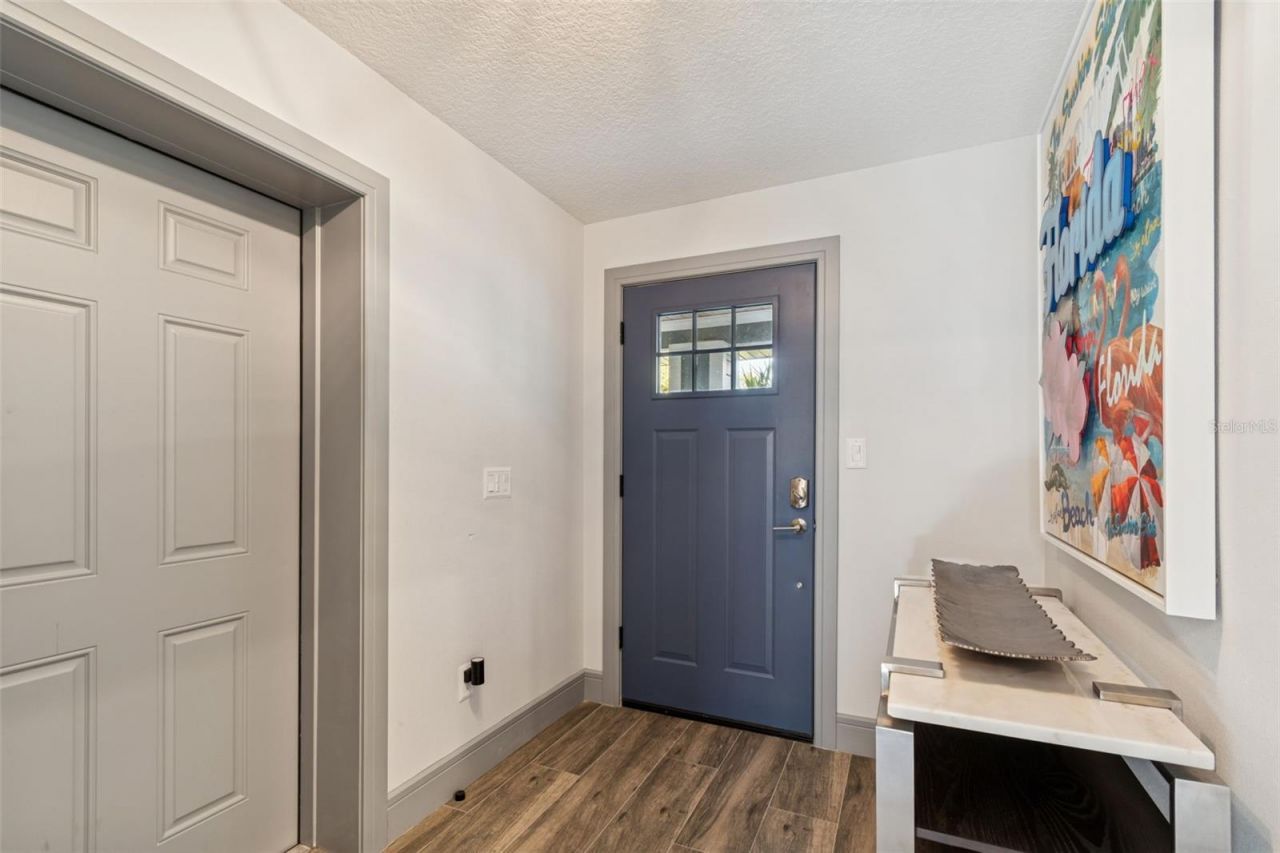 292 Sunlit Cove Drive Ne, Saint Petersburg, FL 33702 Photo