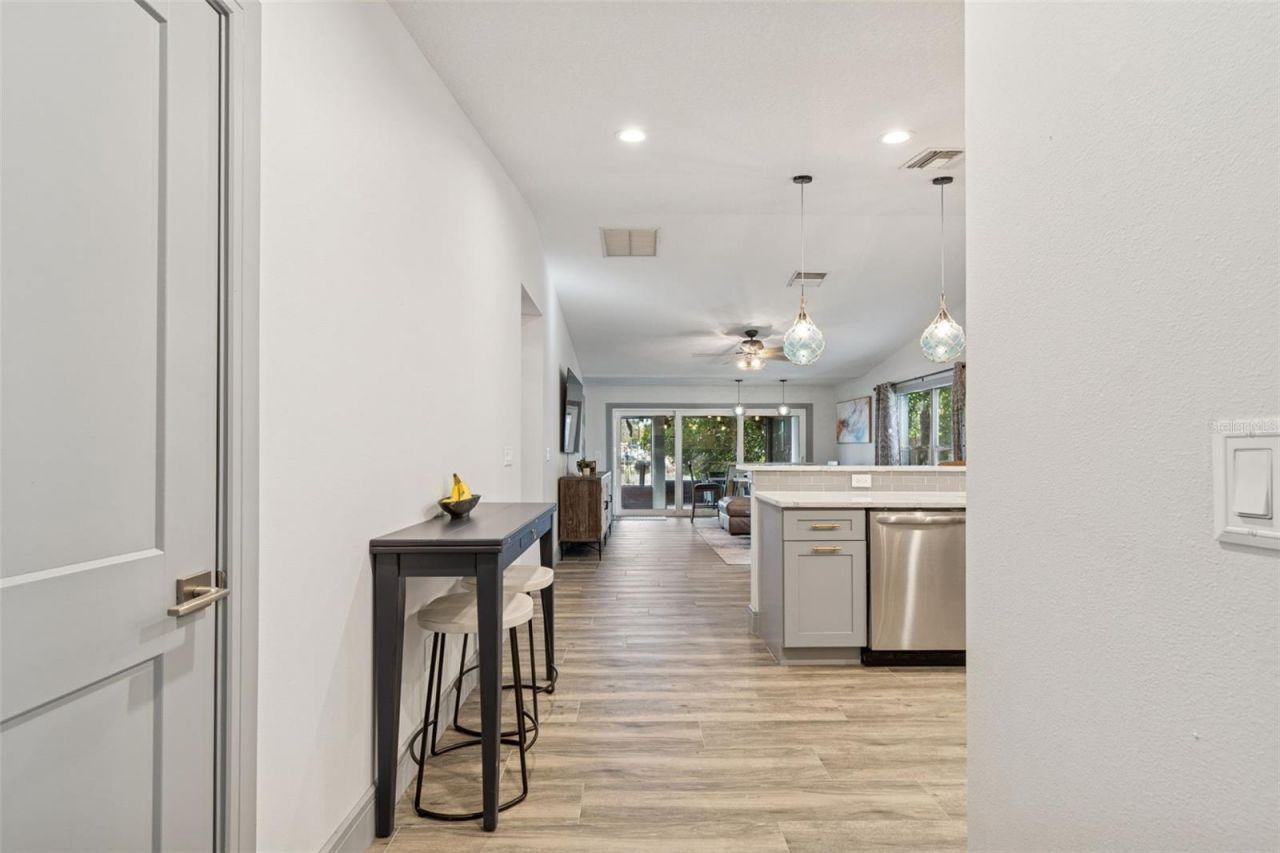 292 Sunlit Cove Drive Ne, Saint Petersburg, FL 33702 Photo