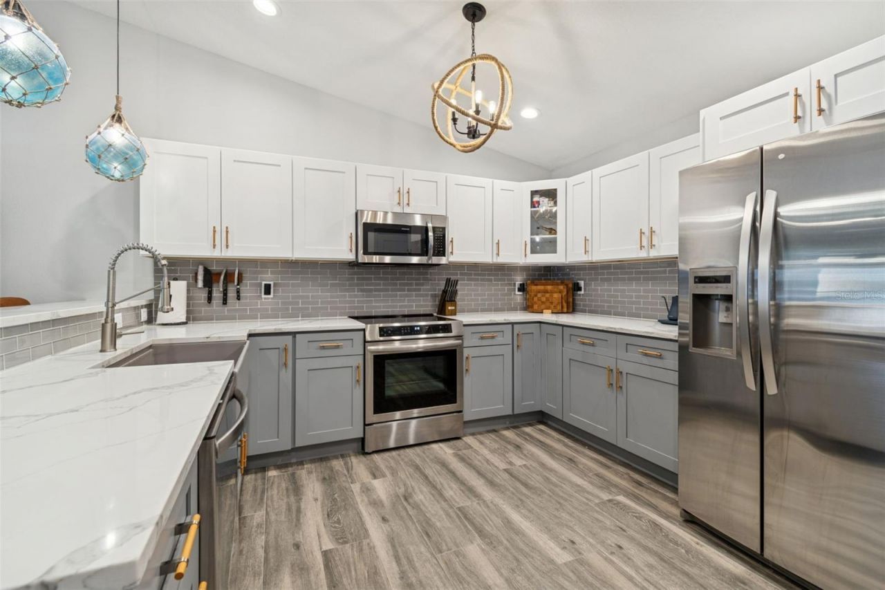 292 Sunlit Cove Drive Ne, Saint Petersburg, FL 33702 Photo