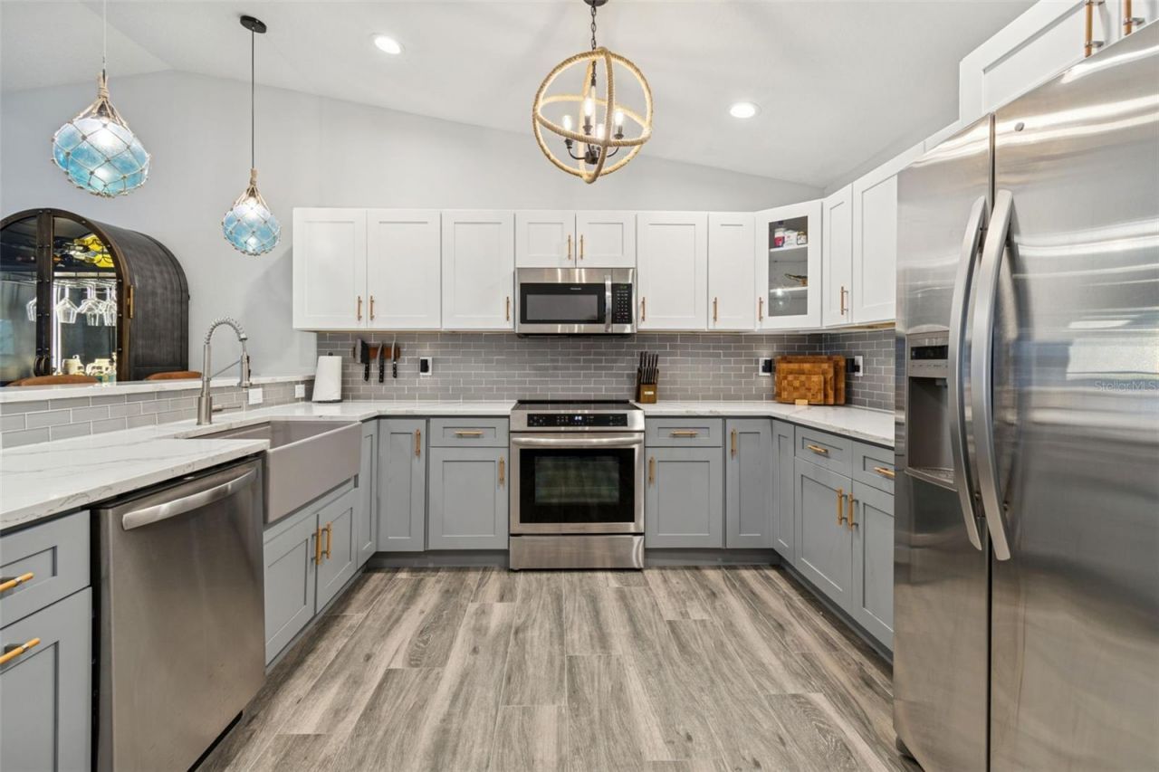 292 Sunlit Cove Drive Ne, Saint Petersburg, FL 33702 Photo