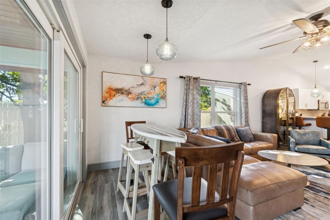 292 Sunlit Cove Drive Ne, Saint Petersburg, FL 33702 Photo