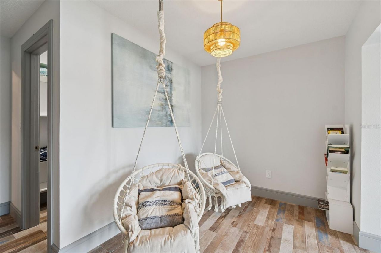 292 Sunlit Cove Drive Ne, Saint Petersburg, FL 33702 Photo