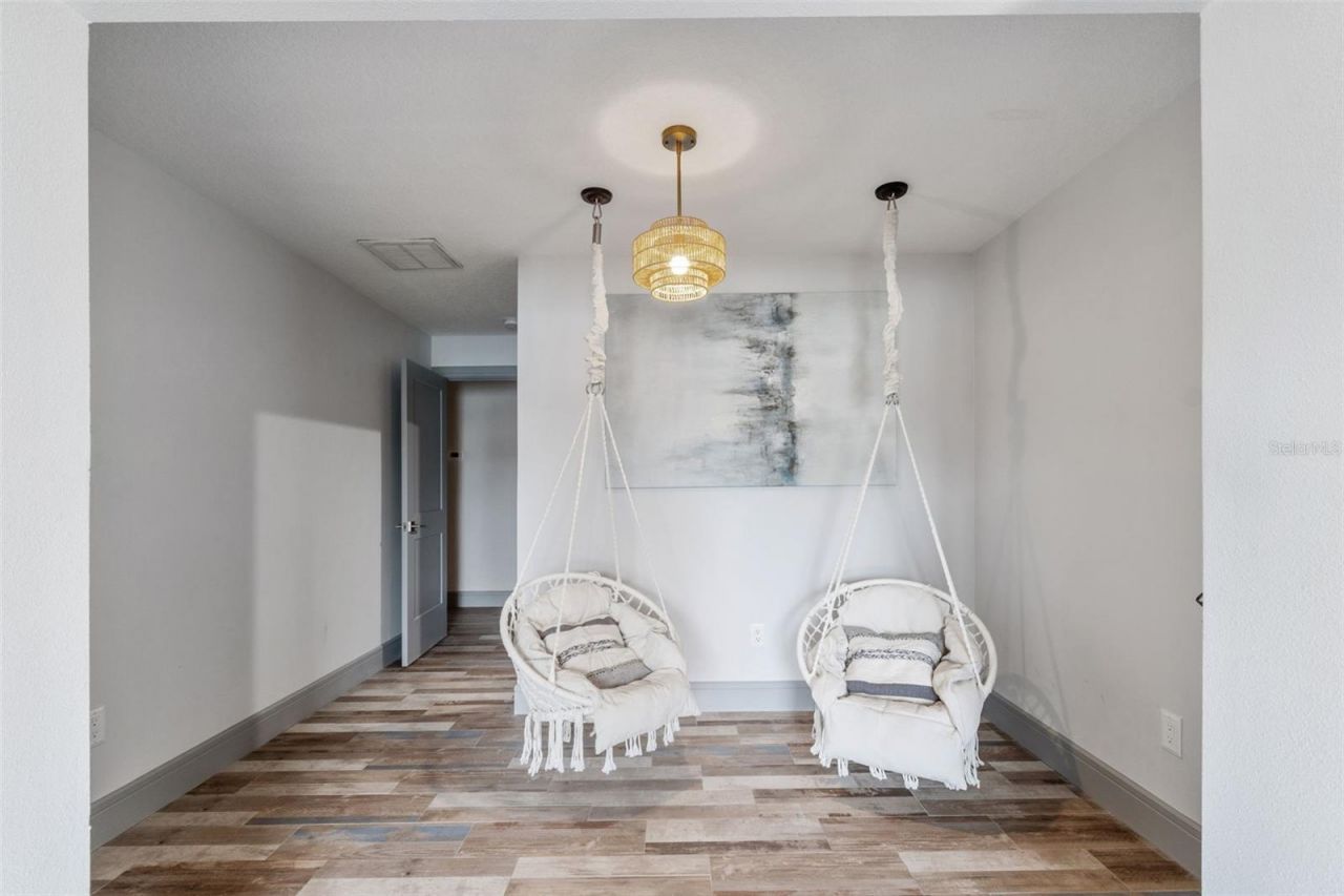 292 Sunlit Cove Drive Ne, Saint Petersburg, FL 33702 Photo