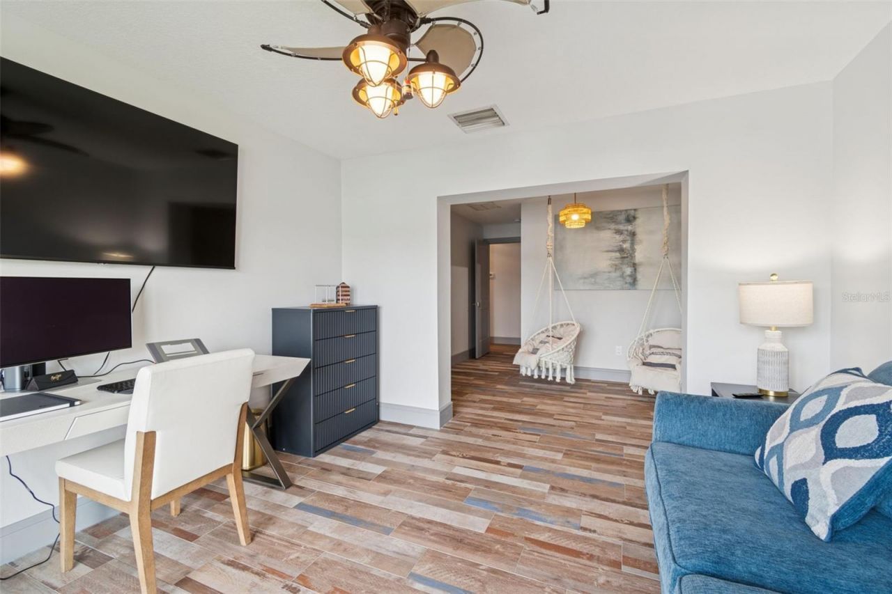 292 Sunlit Cove Drive Ne, Saint Petersburg, FL 33702 Photo