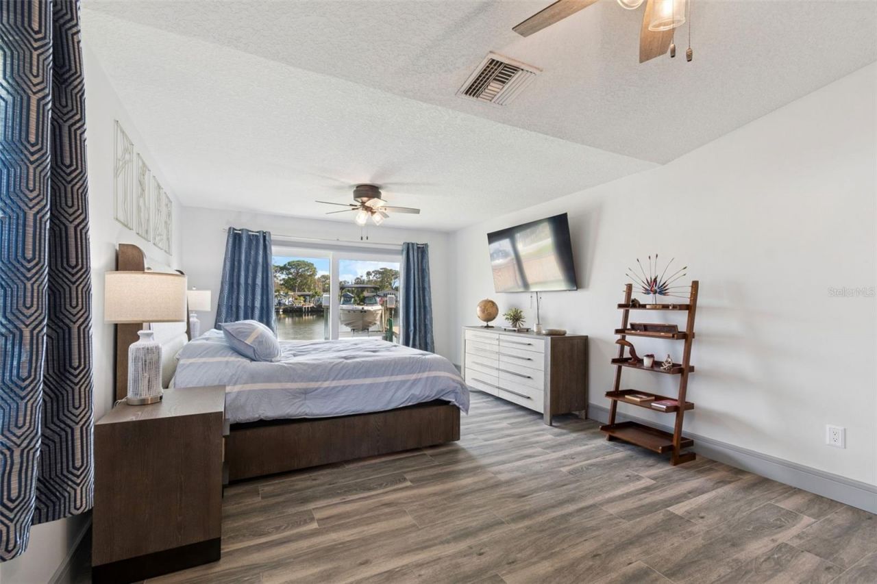 292 Sunlit Cove Drive Ne, Saint Petersburg, FL 33702 Photo