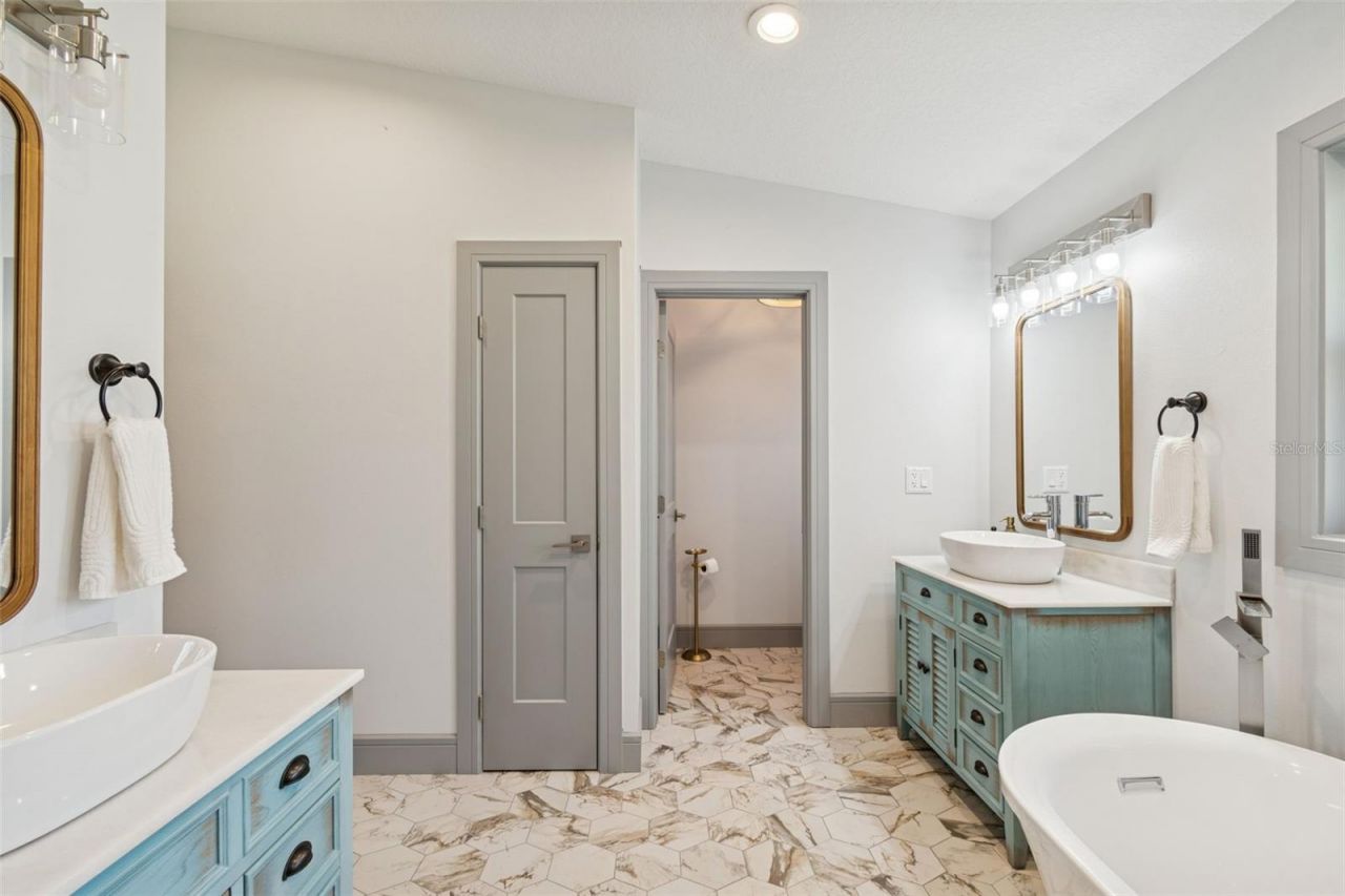 292 Sunlit Cove Drive Ne, Saint Petersburg, FL 33702 Photo