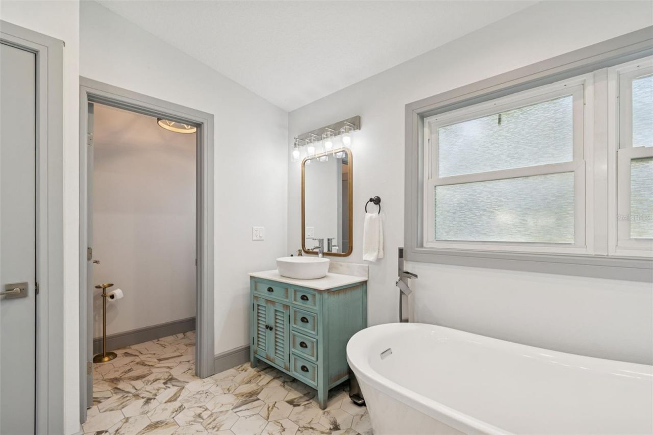 292 Sunlit Cove Drive Ne, Saint Petersburg, FL 33702 Photo