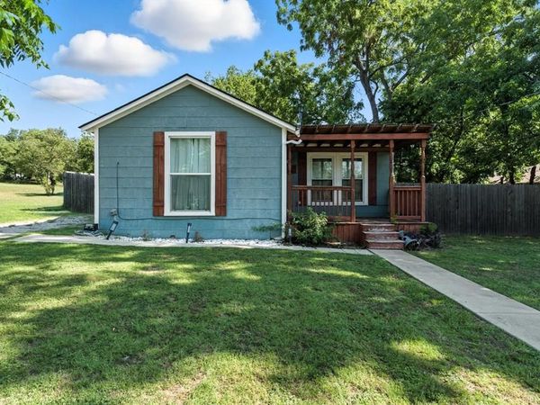 116 W 7th Street, Weatherford, TX 76086