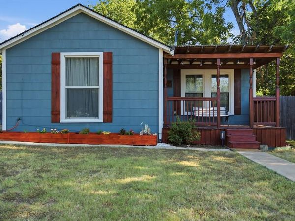 116 W 7th Street, Weatherford, TX 76086