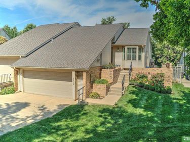 832 S 112 Plaza, Omaha, NE 68154