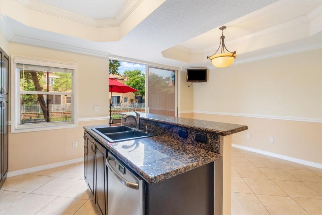 4943 N Harbor Isles Drive, Fort Lauderdale, FL 33312 Photo