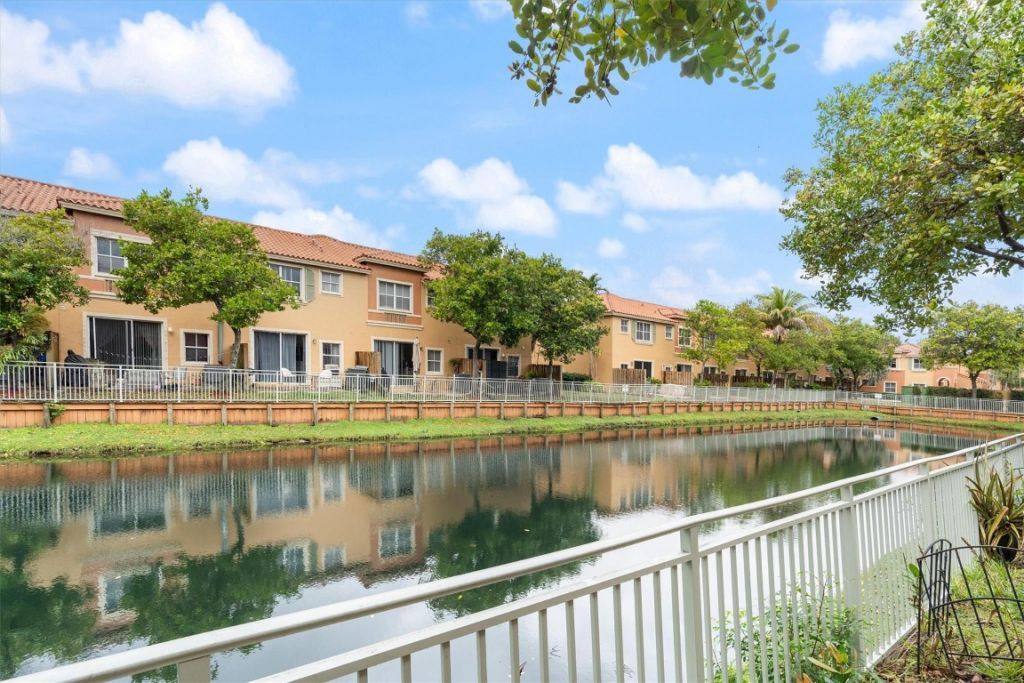 4943 N Harbor Isles Drive, Fort Lauderdale, FL 33312 Photo