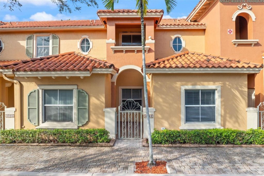 4943 N Harbor Isles Drive, Fort Lauderdale, FL 33312 Photo