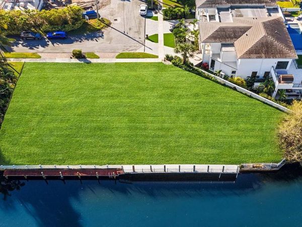 7401 NE Bay Cove Court, Boca Raton, FL 33487