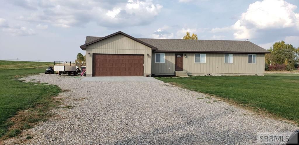 2737 E 625 N, Roberts, ID 83444 Main Photo