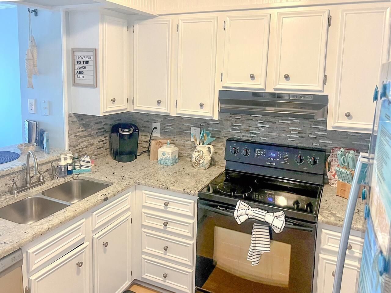 9581 Shore Dr. Photo 10