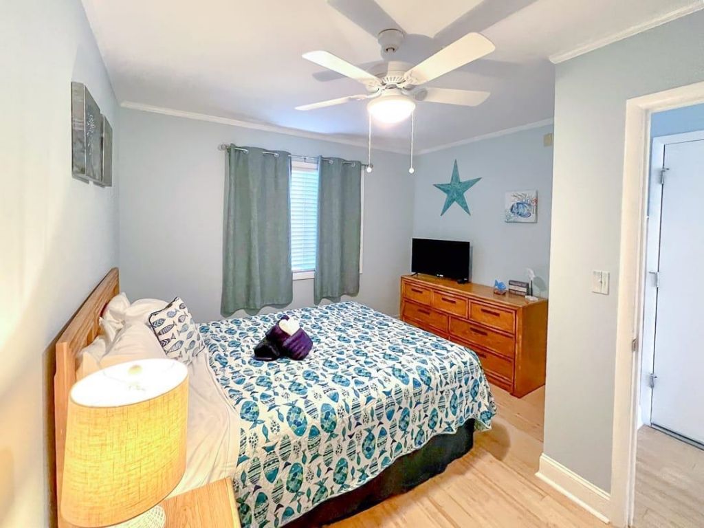 9581 Shore Dr. Photo 20