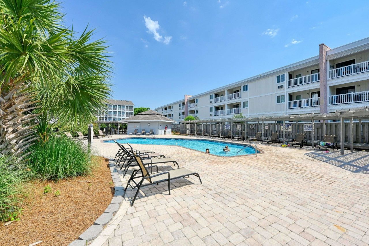 9581 Shore Dr. Photo 25