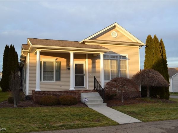 1805 E Western Reserve Road, Unit 52, Poland, OH 44514