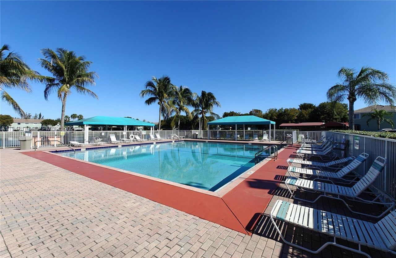 2637 SE 16th Ter, Unit 104, Homestead, FL 33035 Photo
