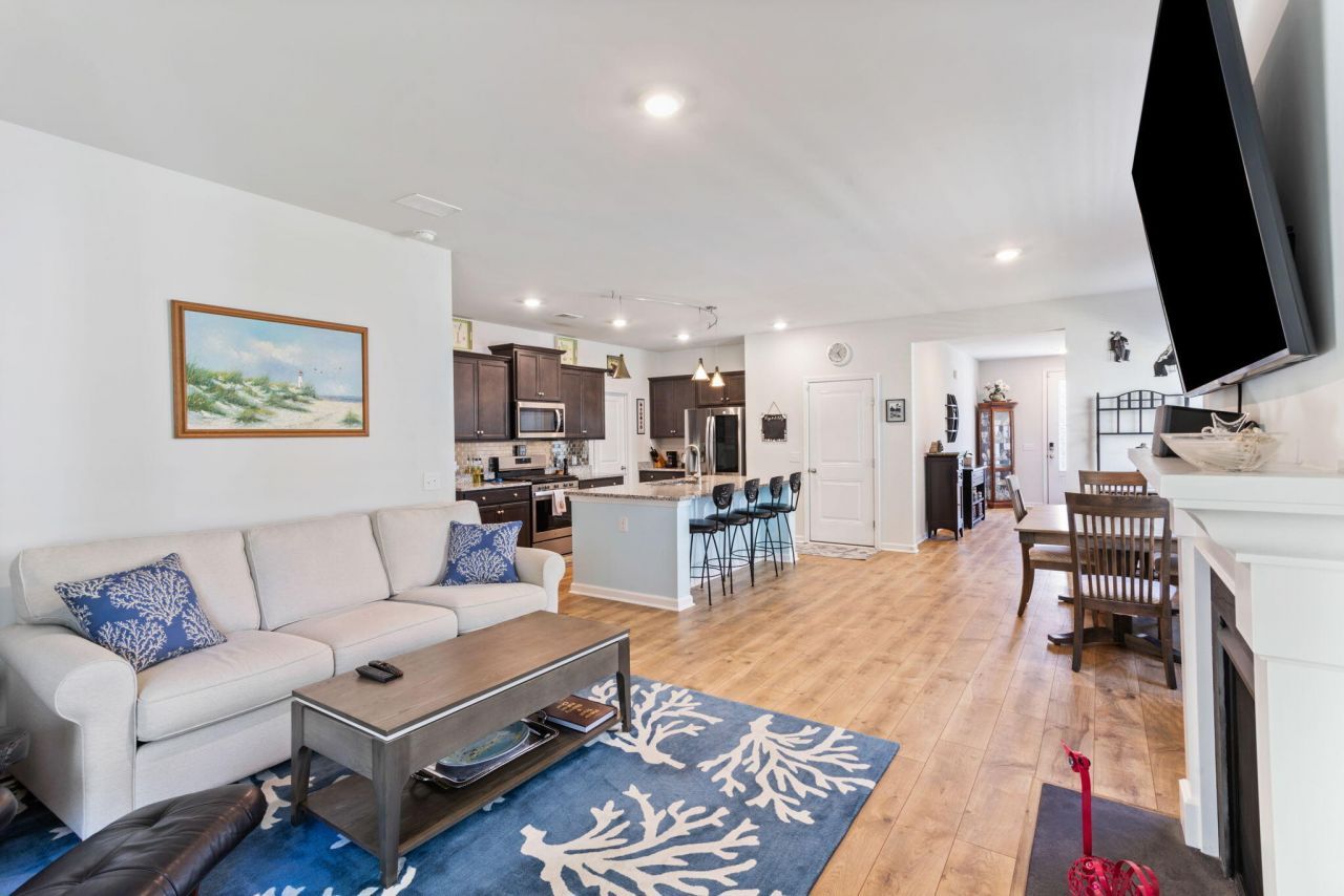 3830 Sawmill Court Photo 12