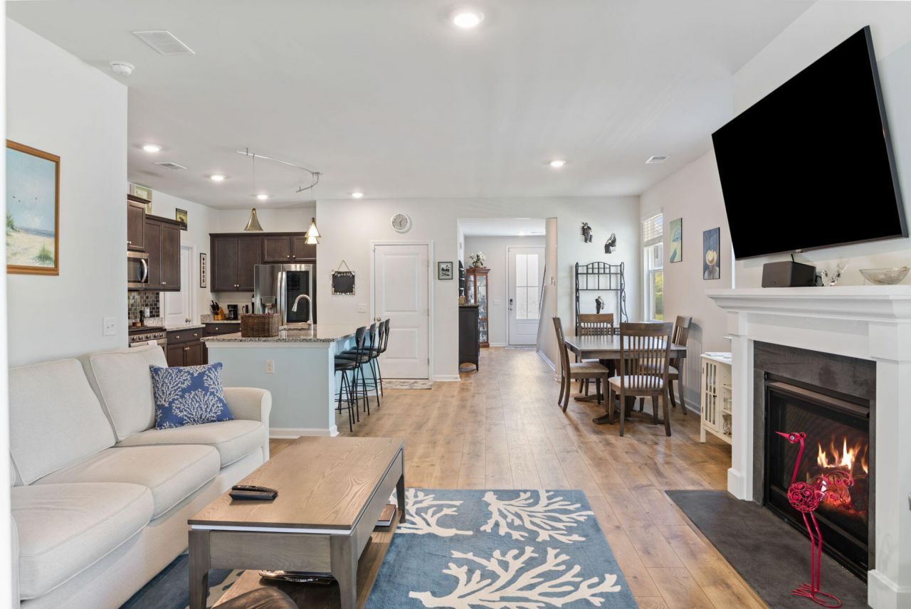 3830 Sawmill Court Photo 13