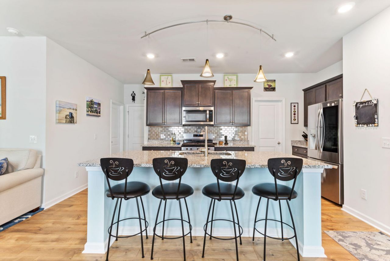 3830 Sawmill Court Photo 5