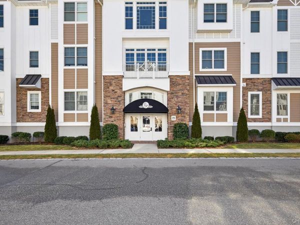 25102 Aspenwood Drive, Plainview, NY 11803