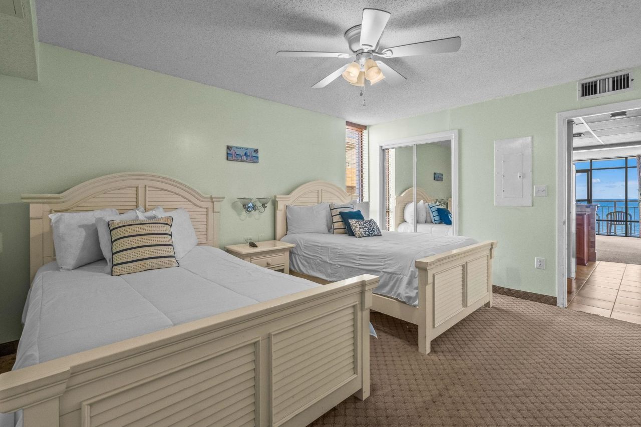 9550 Shore Dr. Photo 18