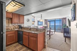 9550 Shore Dr. photo 4