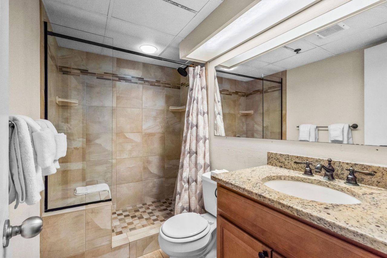 9550 Shore Dr. Photo 30