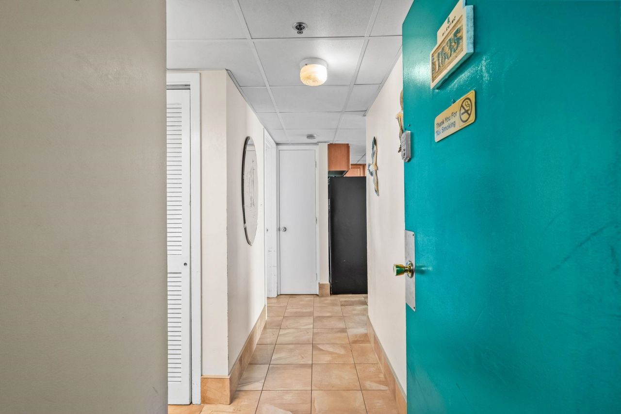 9550 Shore Dr. Photo 31