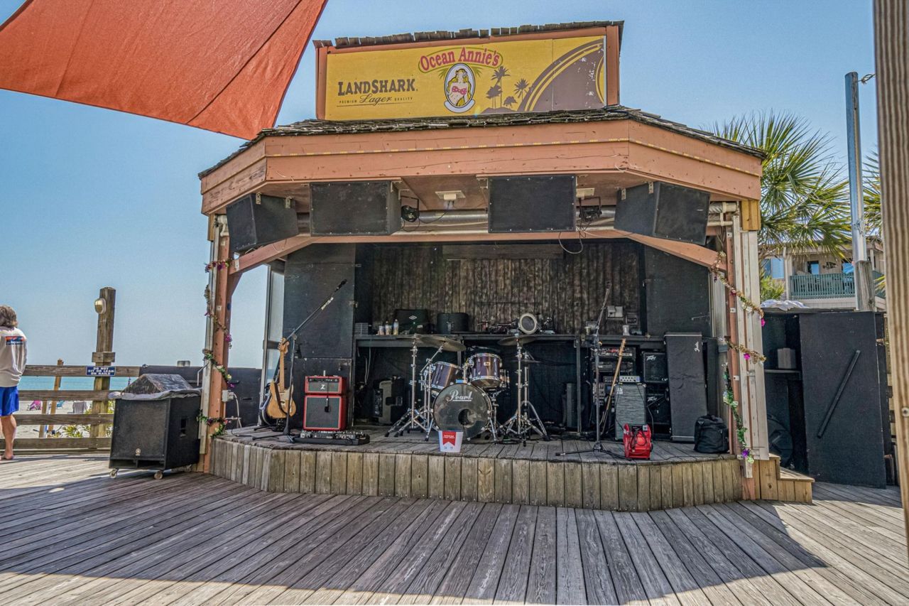 9550 Shore Dr. Photo 37