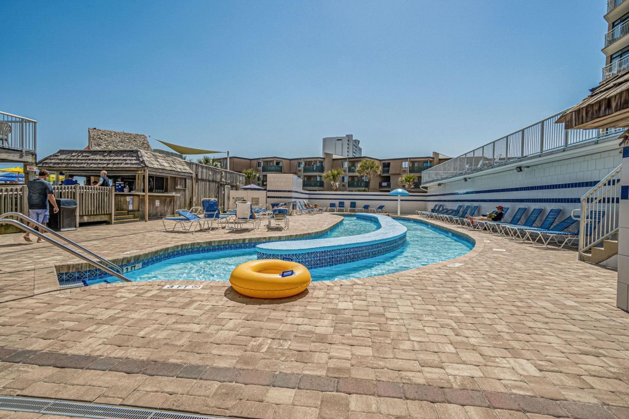 9550 Shore Dr. Photo 40