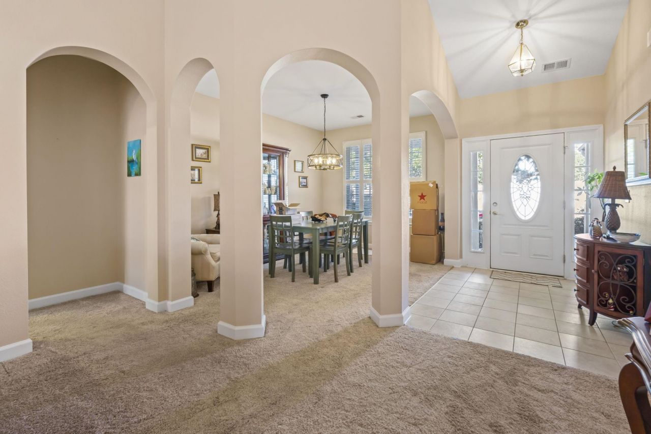 728 Gazania Ln. Photo 5