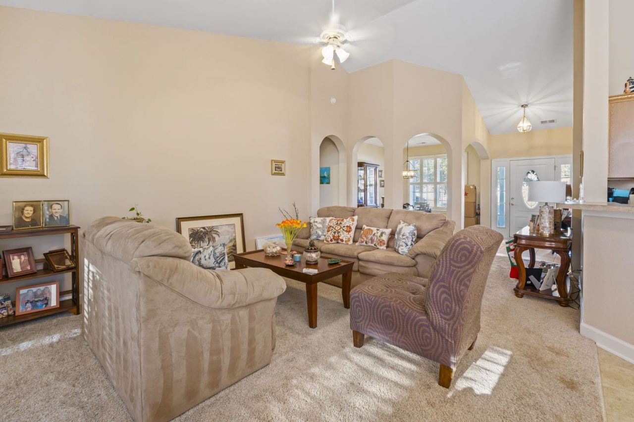 728 Gazania Ln. Photo 7