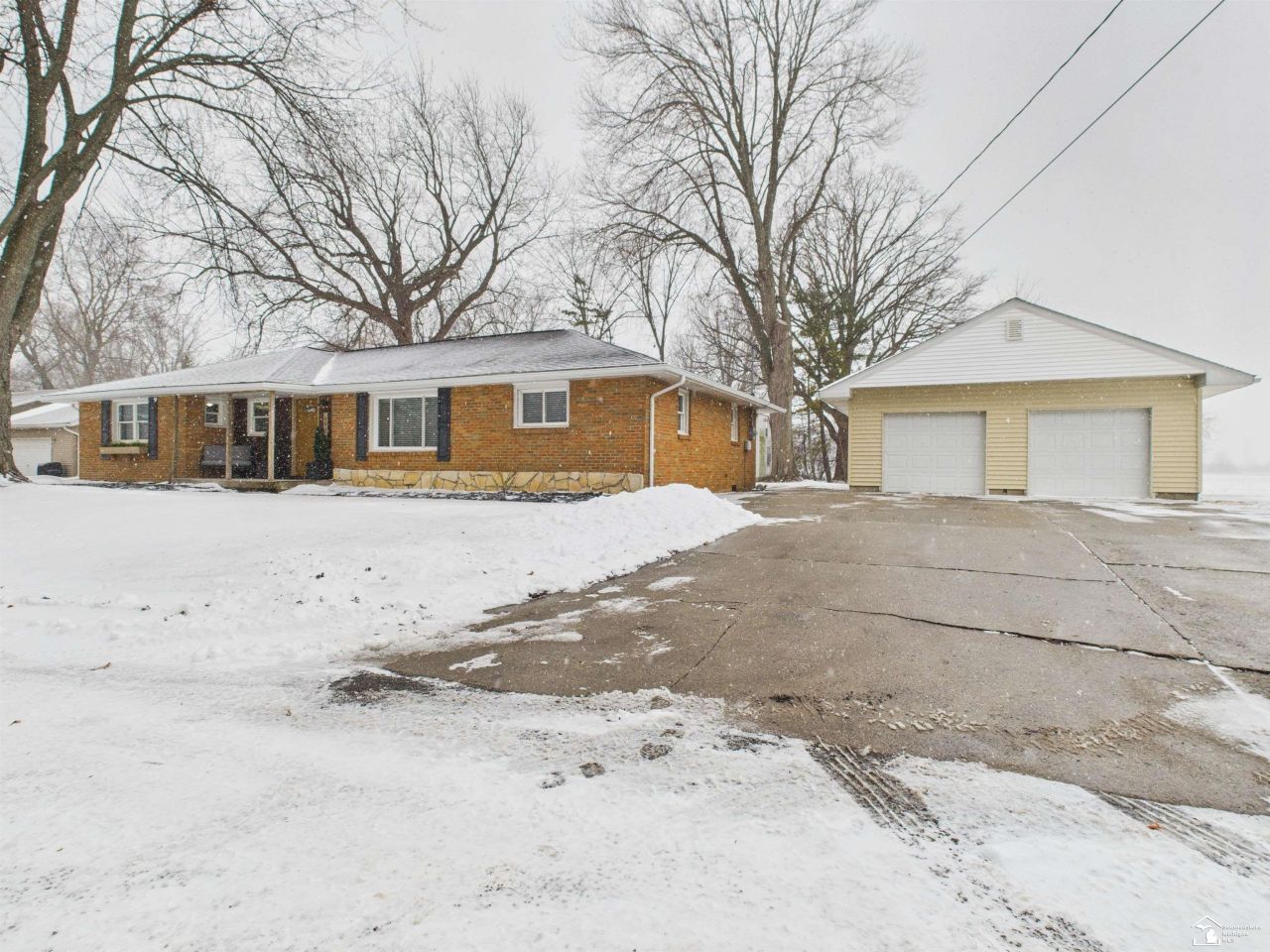 4525 N 4th Street, Luna Pier, MI 48157 Main Photo