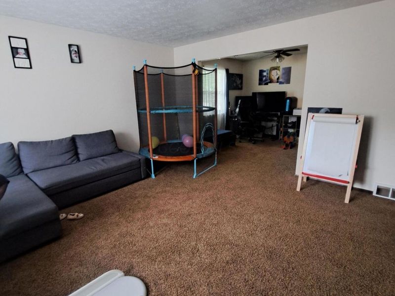 4818 Winterset Drive, Columbus, OH 43220 Photo 10